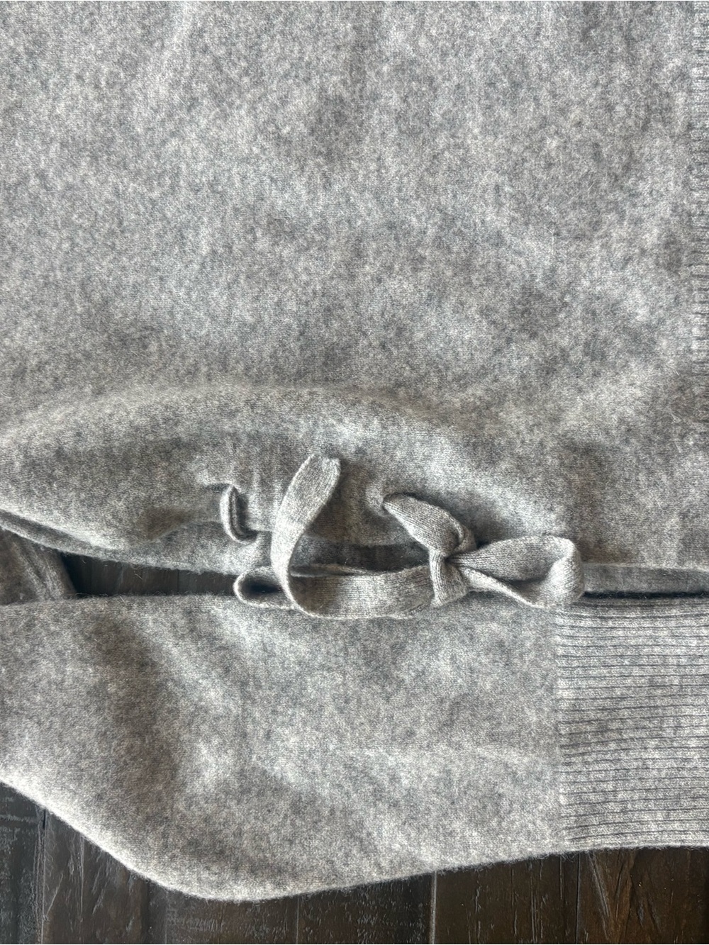 Vince 100% Cashmere Asymmetric Side Tie Sweater Women’s M Gray Crewneck - Picture 6 of 14